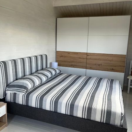 Domo De Enas Bed and Breakfast Buitenkant foto